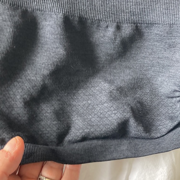 Black Lululemon shorts - Picture 4 of 4